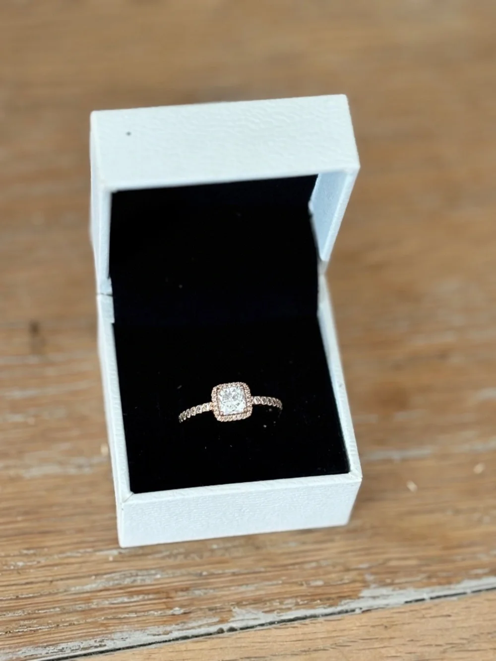 Pandora rose gold ring